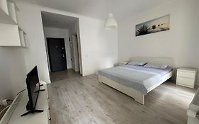 Relax Studio Militari Residence Sector 6
